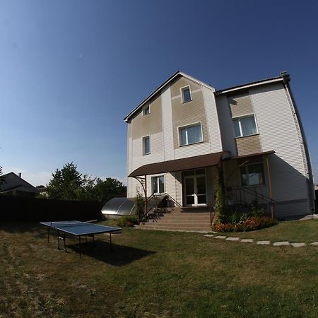 Hotel Uyut Tschernihiw Exterior foto